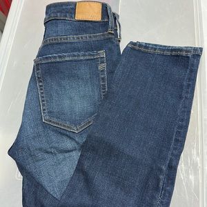 Womens aero jeans, size 4